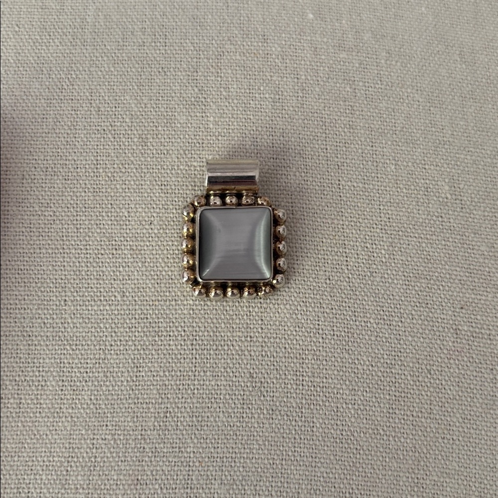 VTG Mexico .925 Sterling Silver Grayish Gem Square Beaded Edge Slider Pendant - Picture 5 of 6